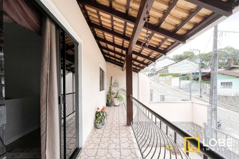 Casa, 5 quartos, 210 m² - Foto 9