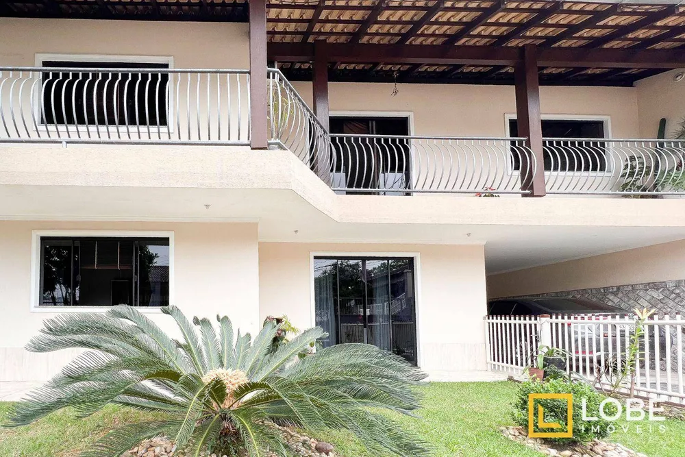 Casa, 5 quartos, 210 m² - Foto 2