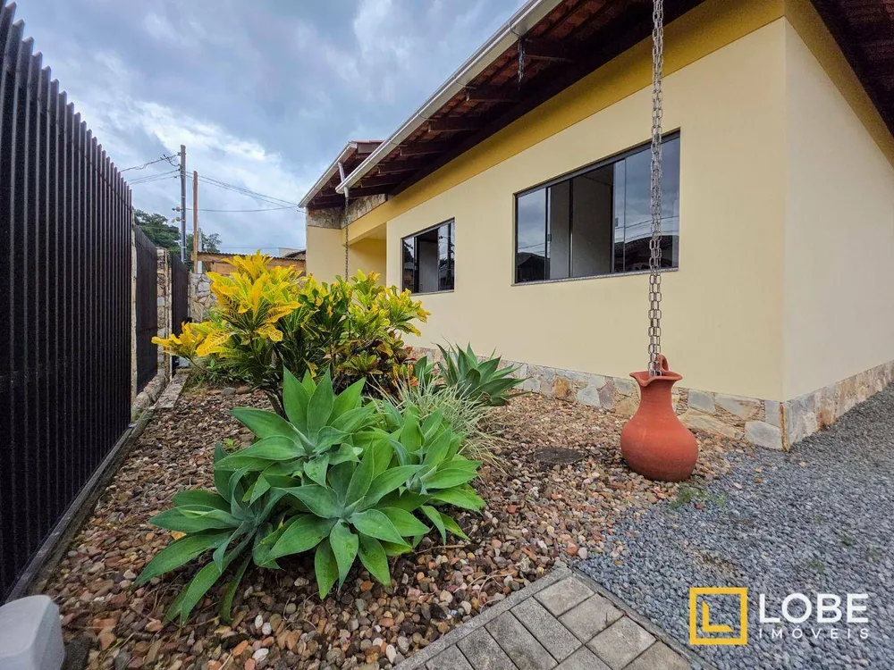 Casa, 3 quartos, 240 m² - Foto 1
