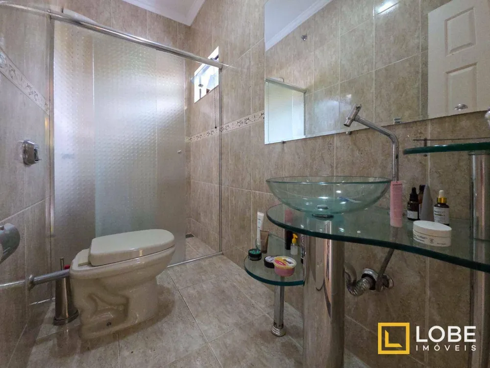 Casa, 3 quartos, 240 m² - Foto 9