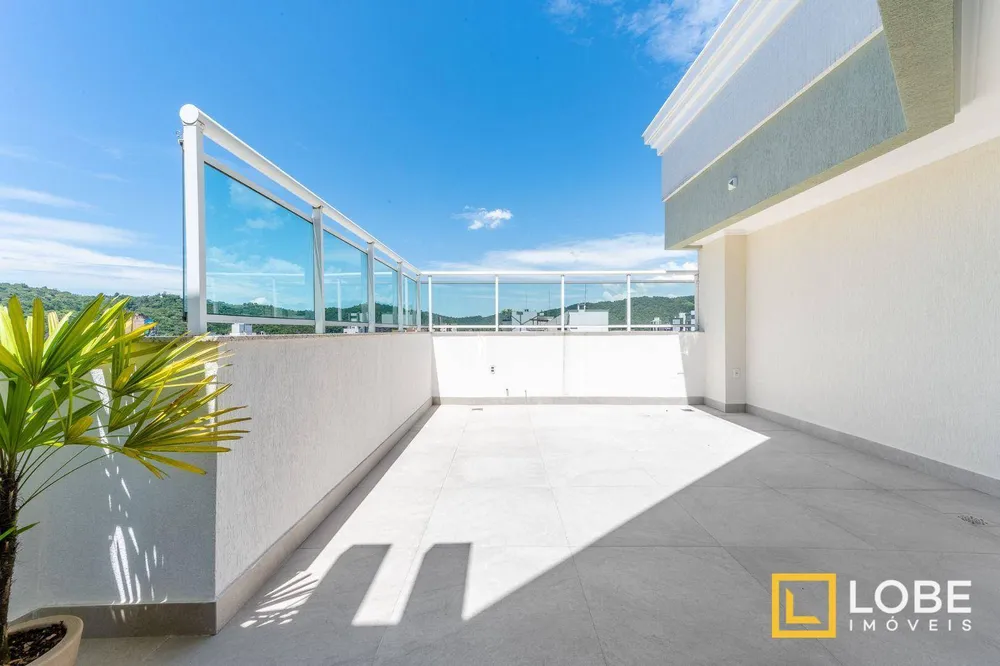 Cobertura, 3 quartos, 331 m² - Foto 4