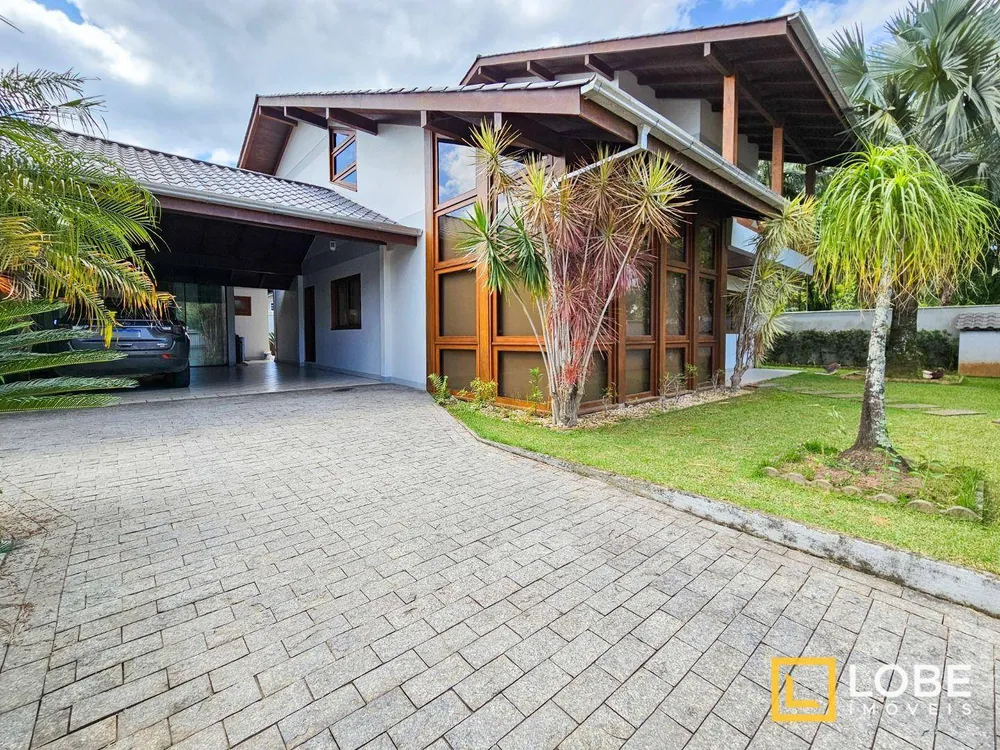 Casa, 5 quartos, 421 m² - Foto 1