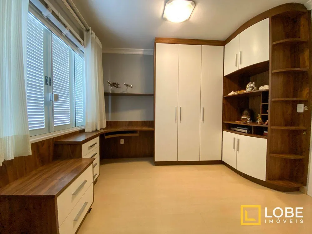 Casa, 4 quartos, 350 m² - Foto 14
