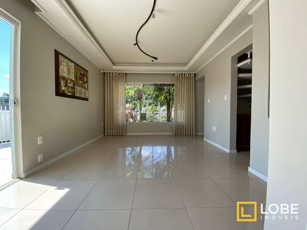 Casa, 4 quartos, 350 m² - Foto 2