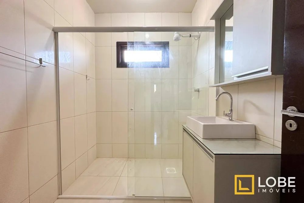 Casa, 3 quartos, 240 m² - Foto 11