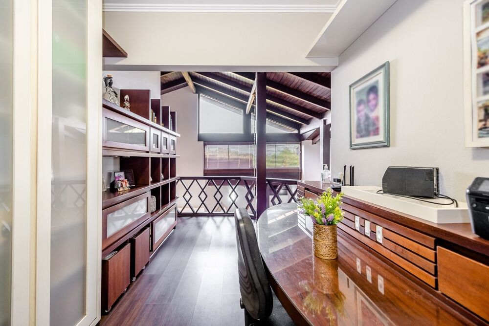 Casa à venda com 3 quartos, 328m² - Foto 26