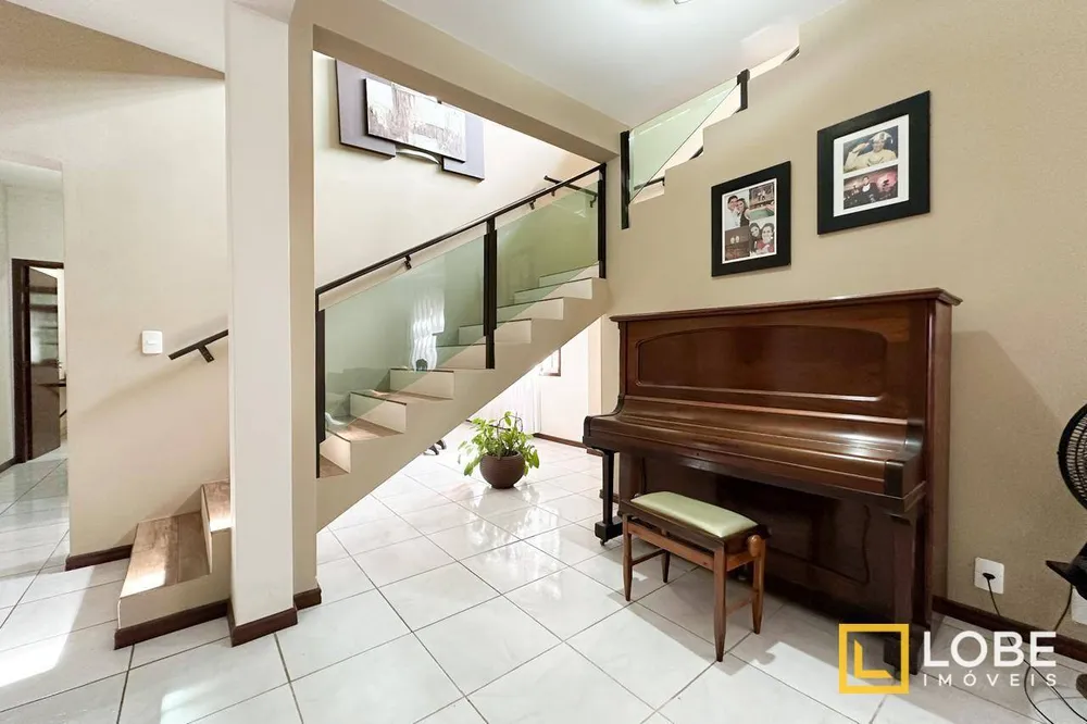 Casa, 4 quartos, 330 m² - Foto 11