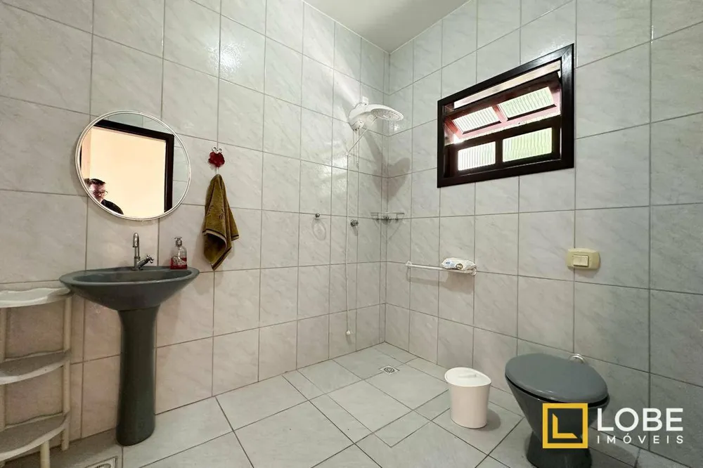 Casa, 4 quartos, 330 m² - Foto 9