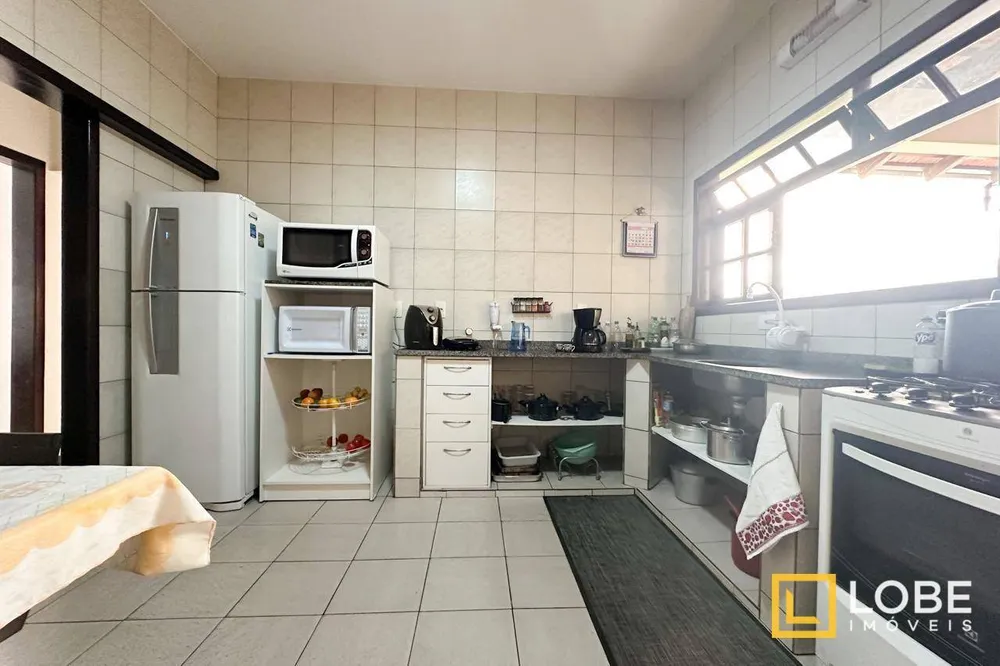 Casa, 4 quartos, 330 m² - Foto 12