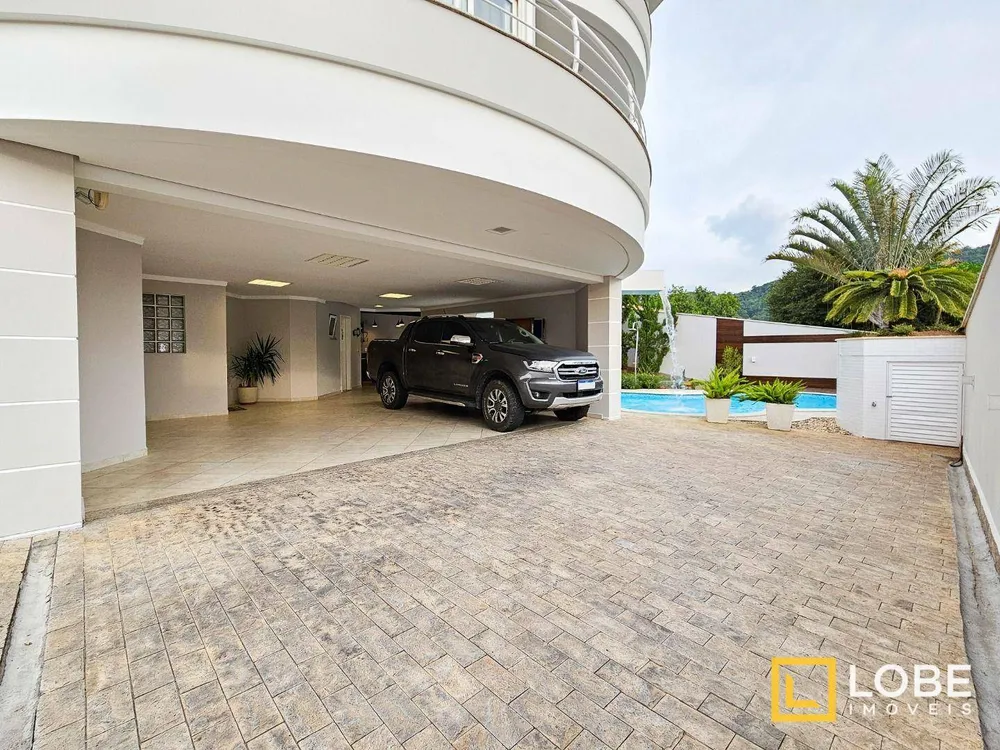 Casa, 3 quartos, 313 m² - Foto 1