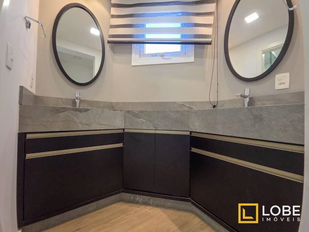 Apartamento, 3 quartos, 252 m² - Foto 1