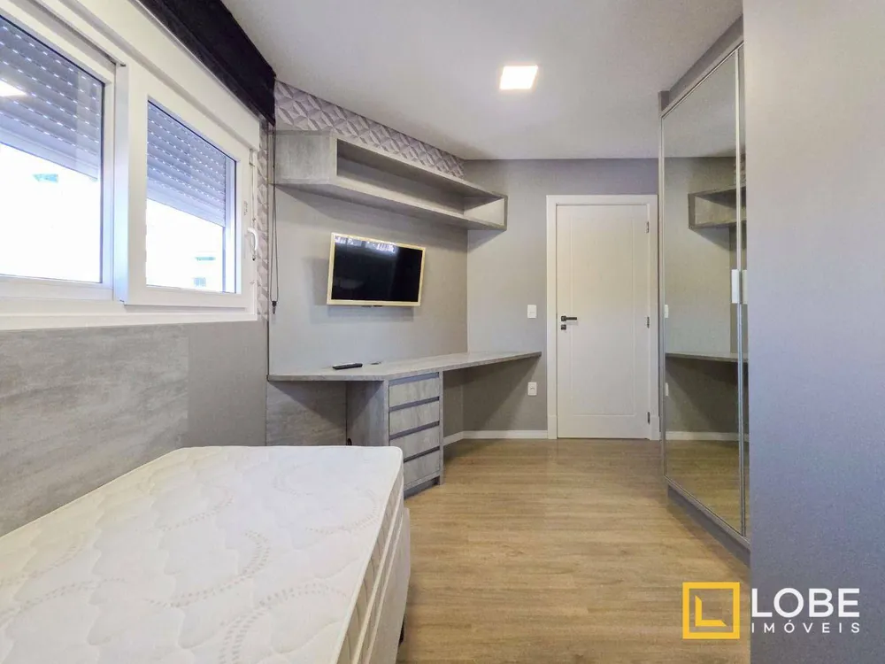 Apartamento, 3 quartos, 252 m² - Foto 2
