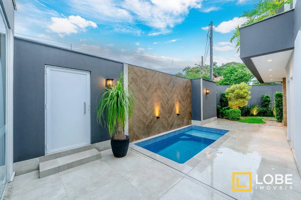 Casa, 3 quartos, 172 m² - Foto 1