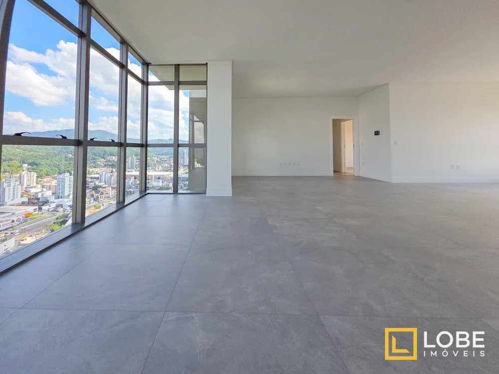 Apartamento, 3 quartos, 172 m² - Foto 1