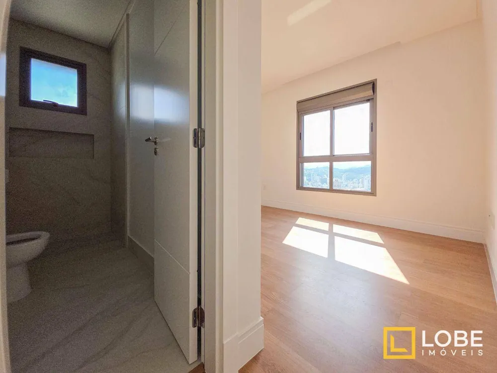 Apartamento, 3 quartos, 172 m² - Foto 2