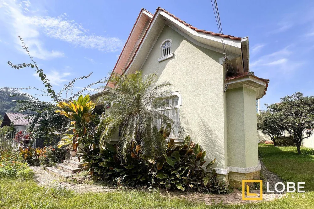 Casa, 3 quartos, 200 m² - Foto 1