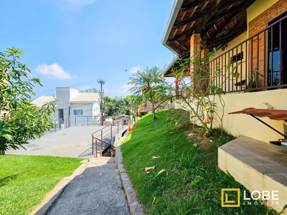 Casa, 4 quartos, 272 m² - Foto 4