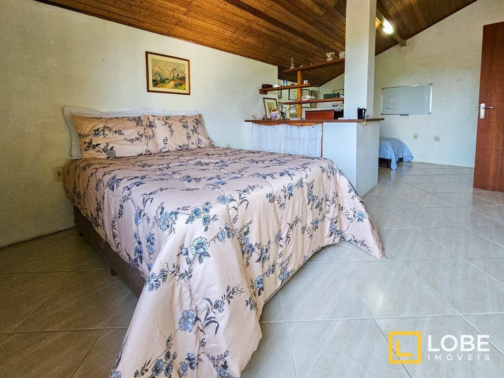Casa, 4 quartos, 272 m² - Foto 2