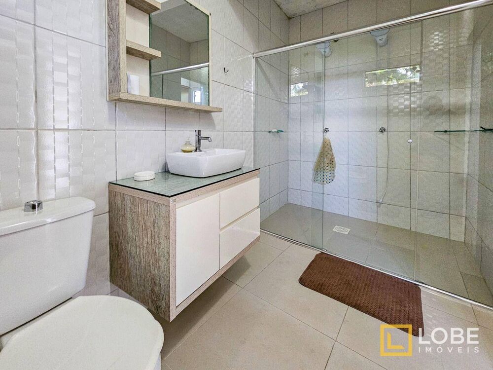 Casa, 4 quartos, 272 m² - Foto 1