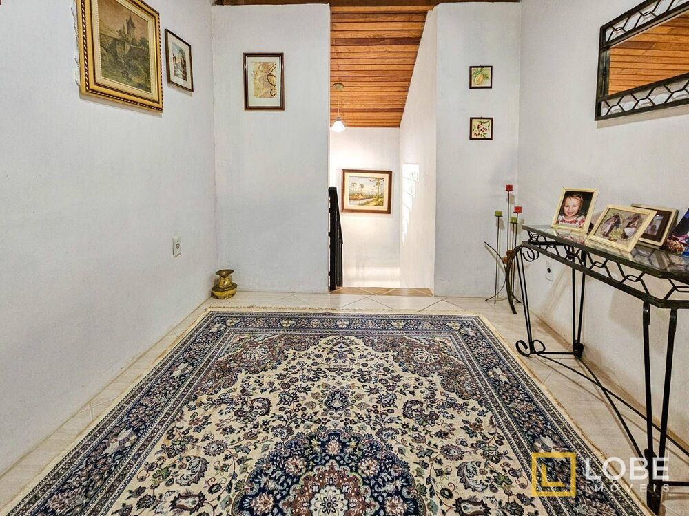 Casa, 4 quartos, 272 m² - Foto 2