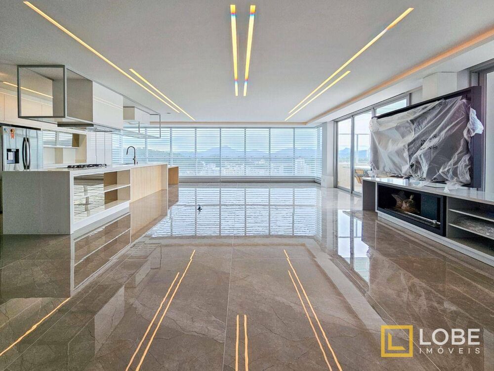 Cobertura, 3 quartos, 318 m² - Foto 2