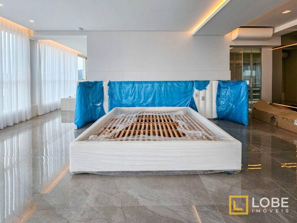 Cobertura, 3 quartos, 318 m² - Foto 11