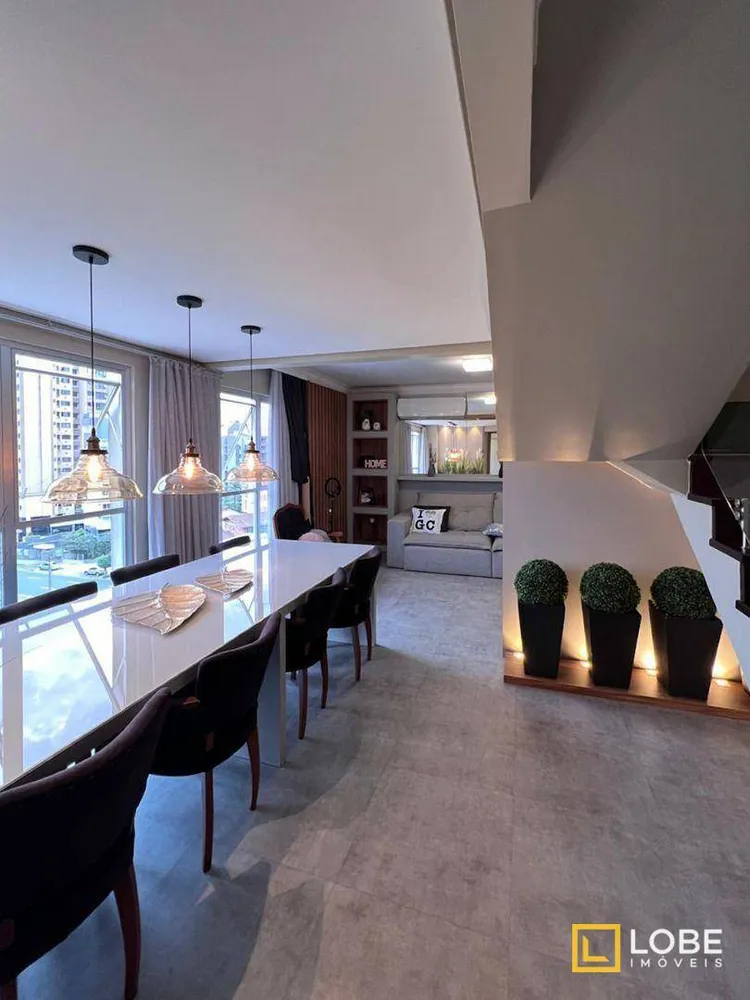 Apartamento, 3 quartos, 140 m² - Foto 2