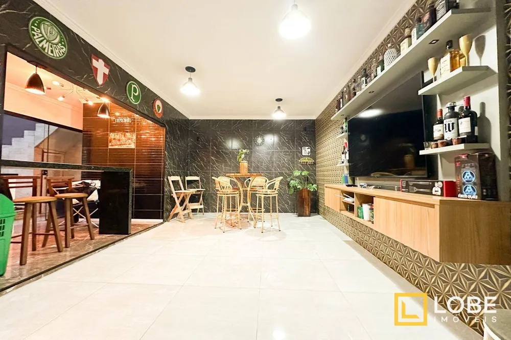 Casa, 4 quartos, 198 m² - Foto 3