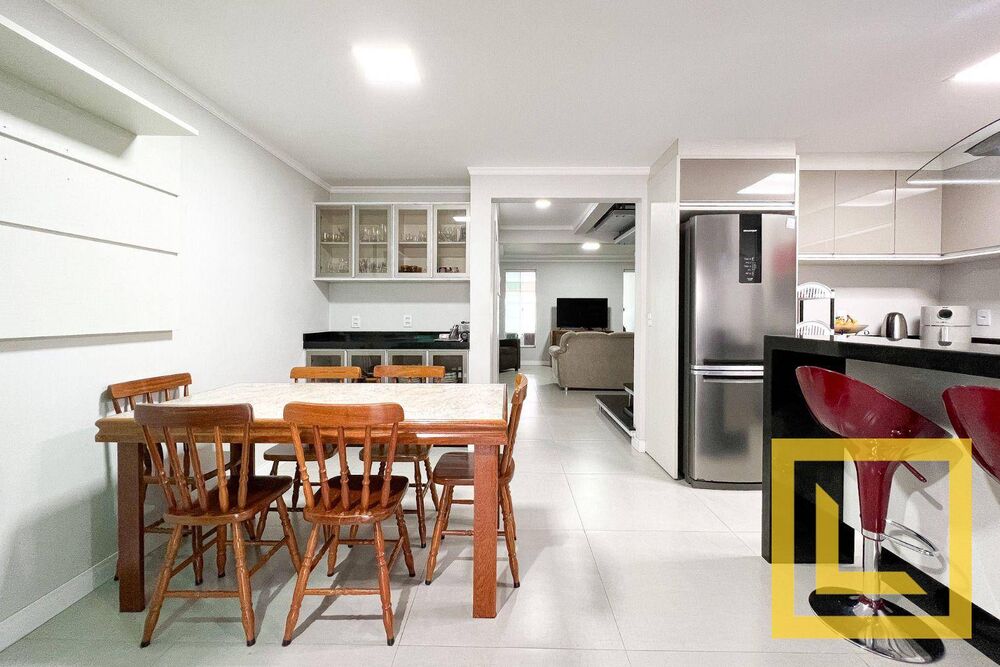 Casa, 4 quartos, 320 m² - Foto 22