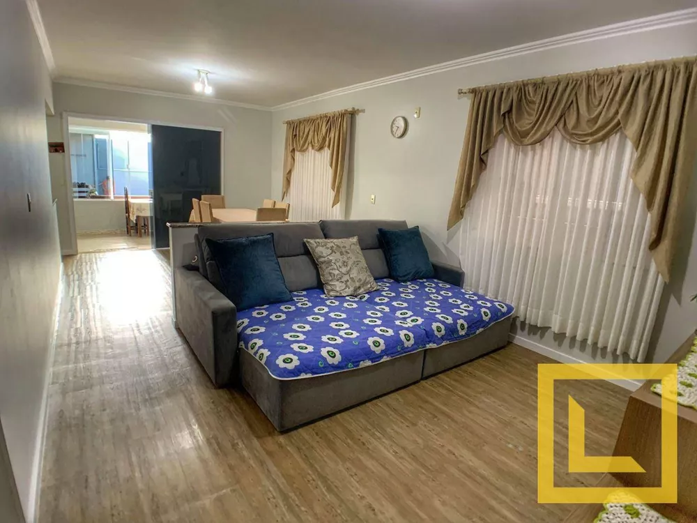 Casa, 3 quartos, 192 m² - Foto 1