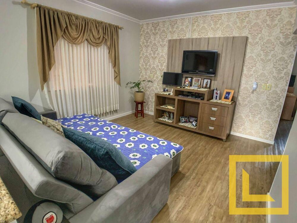 Casa à venda com 3 quartos, 192m² - Foto 7