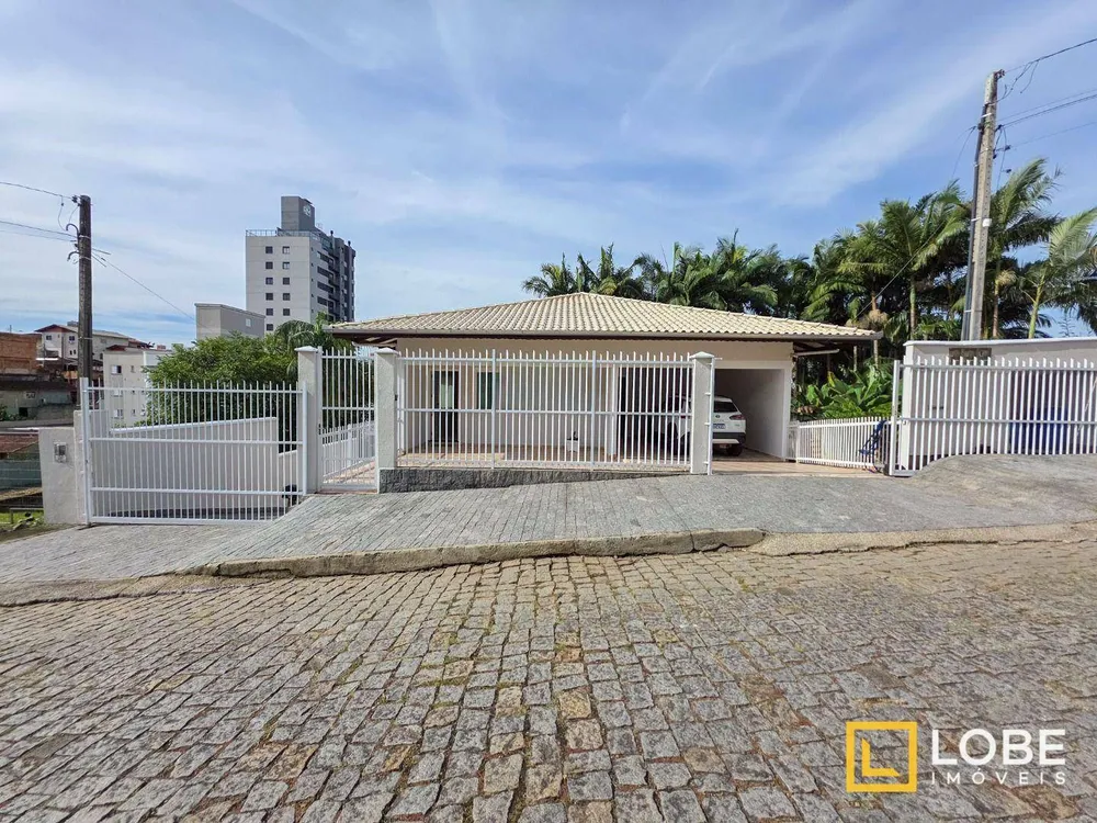 Casa, 4 quartos, 482 m² - Foto 1