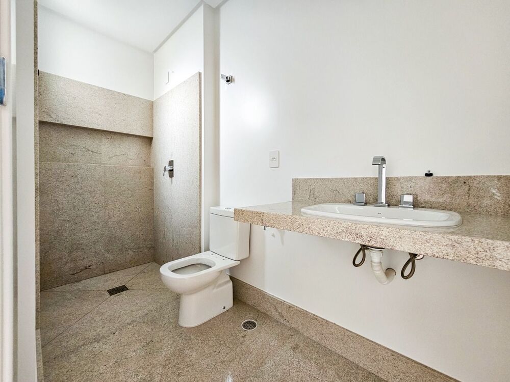 Apartamento à venda com 3 quartos, 186m² - Foto 4