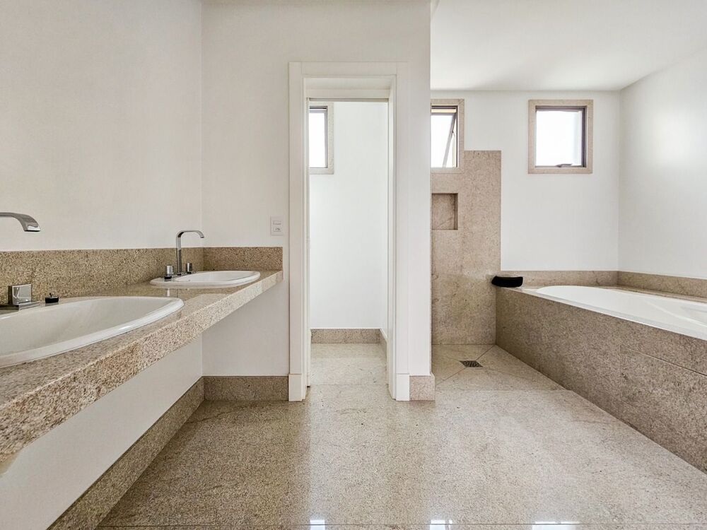 Apartamento à venda com 3 quartos, 186m² - Foto 3