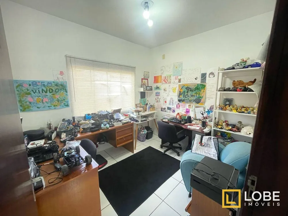 Casa, 4 quartos, 267 m² - Foto 11
