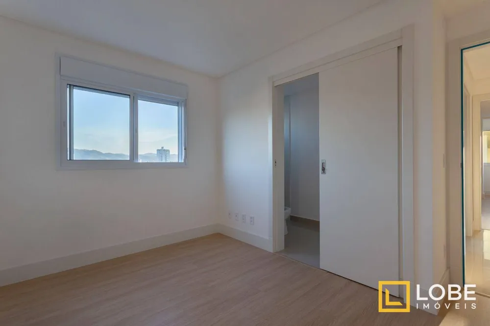 Apartamento, 3 quartos, 111 m² - Foto 2