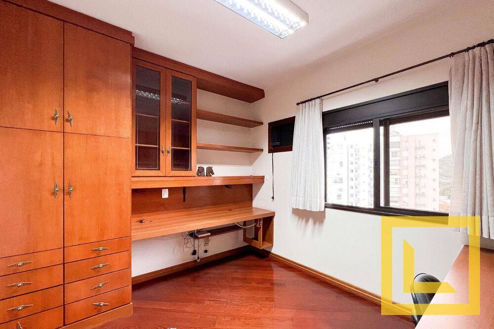 Apartamento à venda com 4 quartos, 320m² - Foto 6