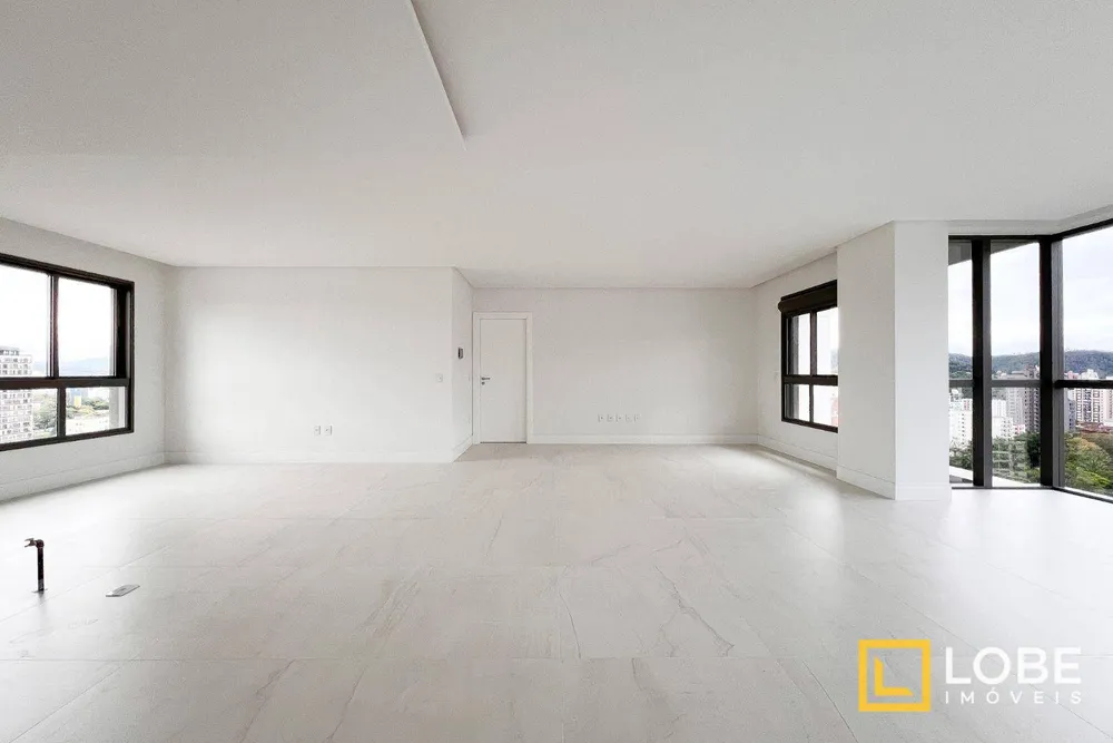 Apartamento, 3 quartos, 174 m² - Foto 1