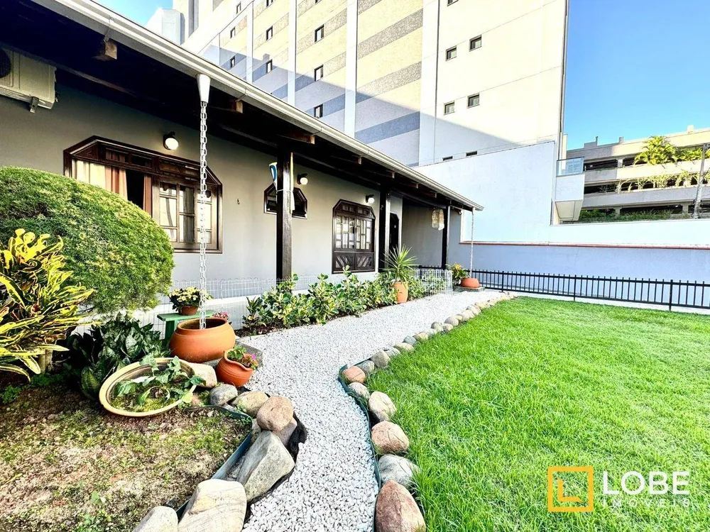 Casa, 3 quartos, 230 m² - Foto 1