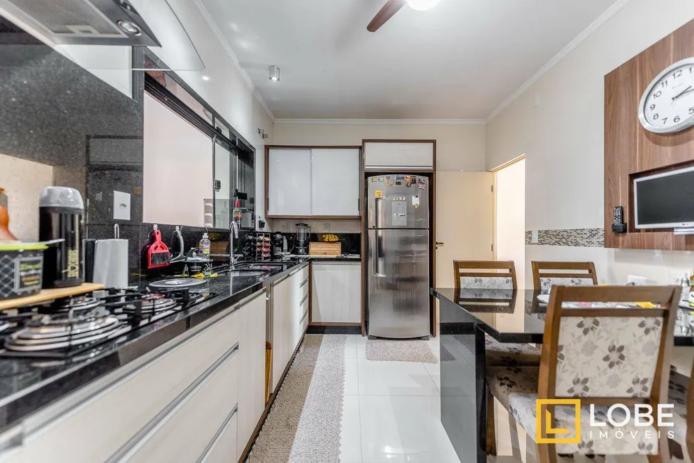 Casa, 4 quartos, 600 m² - Foto 3
