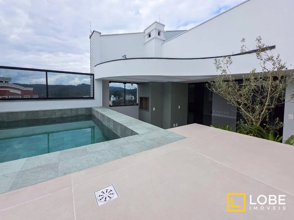 Cobertura, 3 quartos, 269 m² - Foto 1
