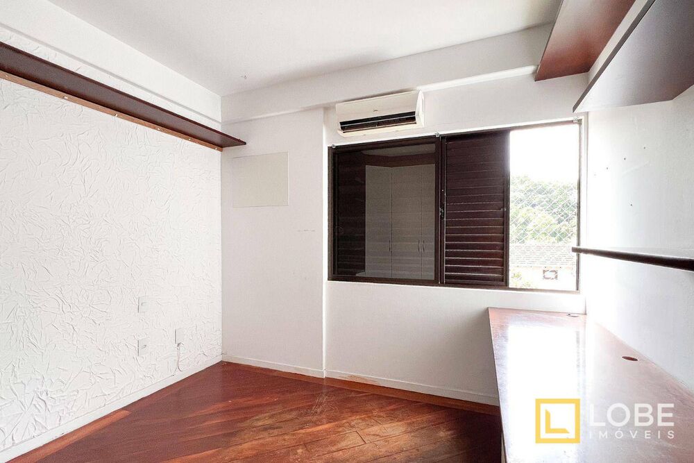Apartamento, 3 quartos, 246 m² - Foto 2