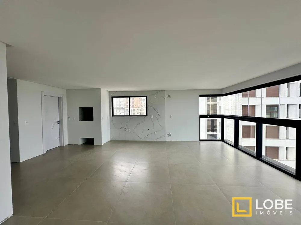 Apartamento, 3 quartos, 134 m² - Foto 2
