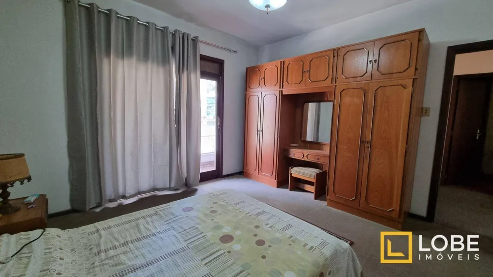 Casa, 5 quartos, 250 m² - Foto 4