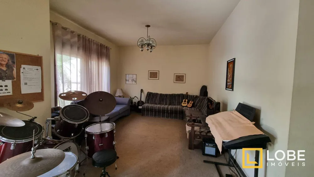 Casa, 5 quartos, 250 m² - Foto 4