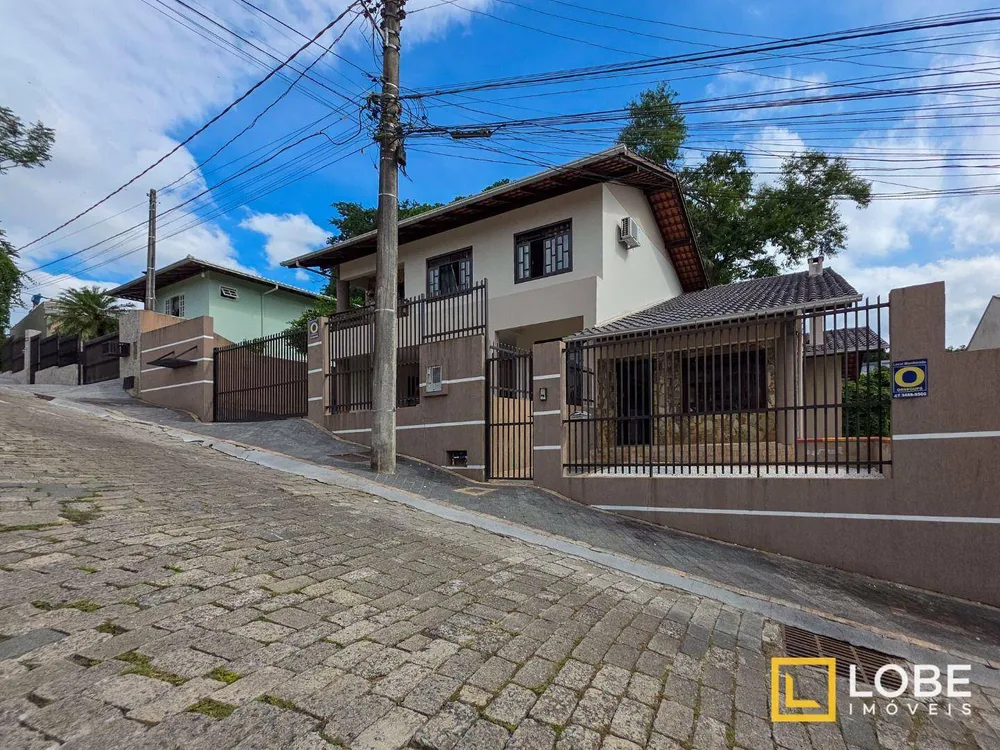 Casa, 3 quartos, 250 m² - Foto 1
