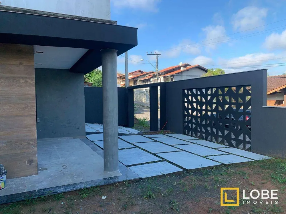 Sobrado, 3 quartos, 193 m² - Foto 2