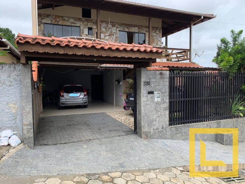 Casa, 4 quartos, 252 m² - Foto 1
