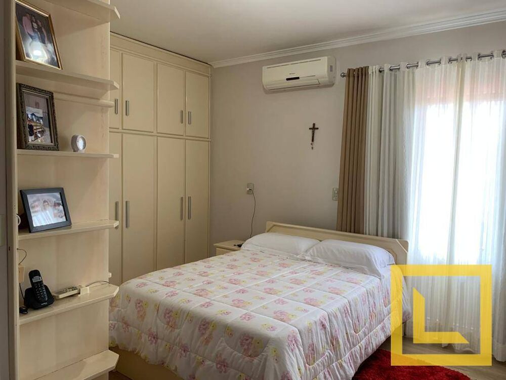 Casa, 4 quartos, 252 m² - Foto 12