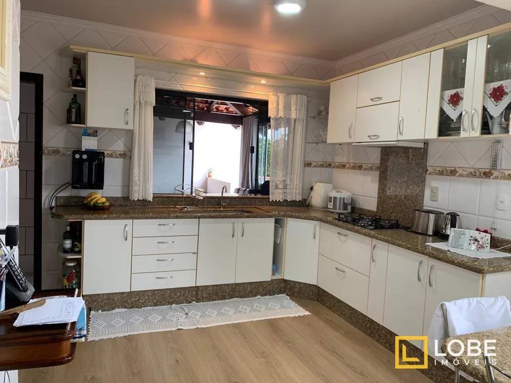 Casa, 4 quartos, 252 m² - Foto 32